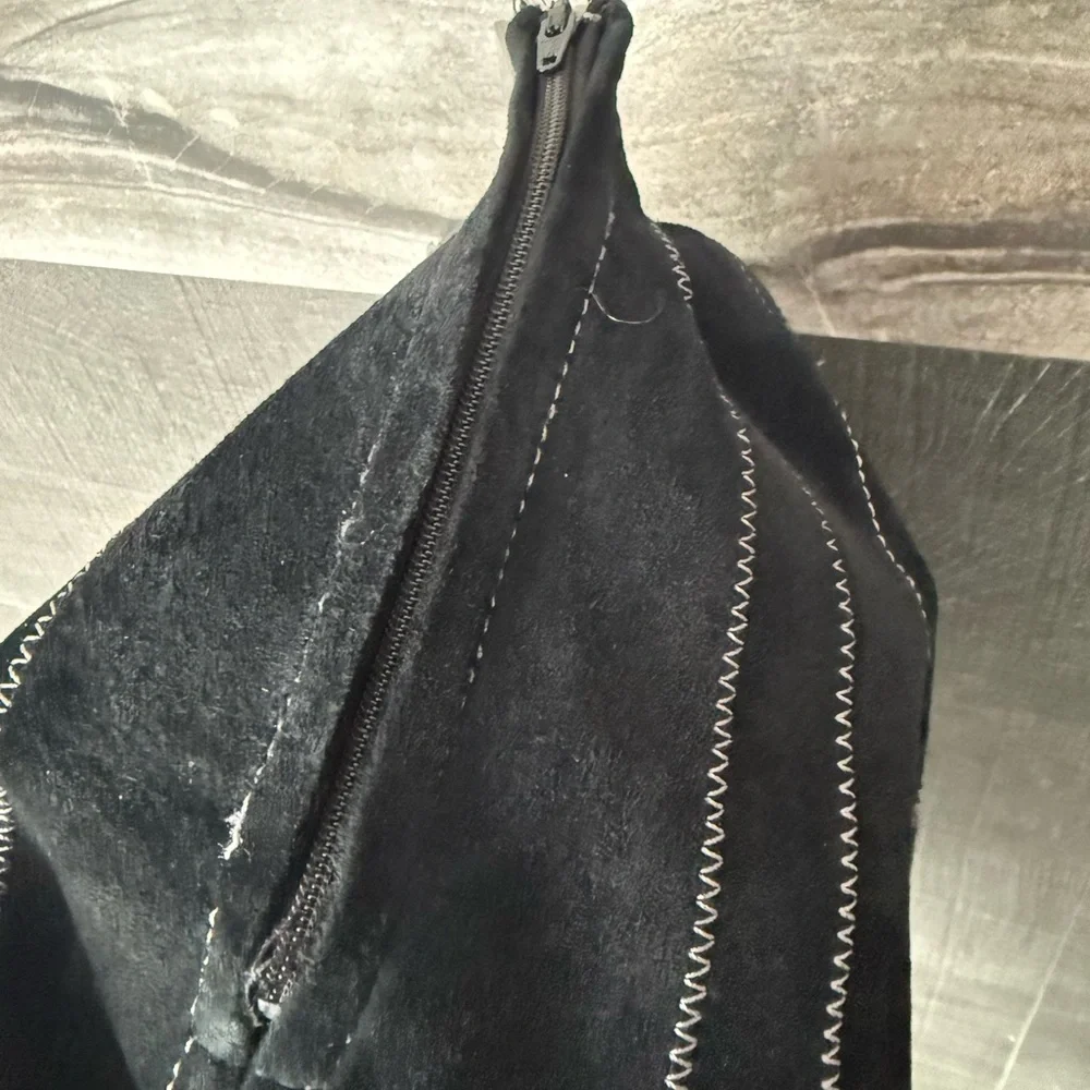 Danier black suede maxi skirt size M/L white stitching - Picture 4 of 4